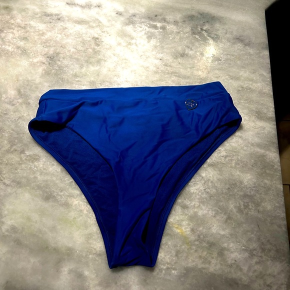 bikini bottom - Picture 1 of 1